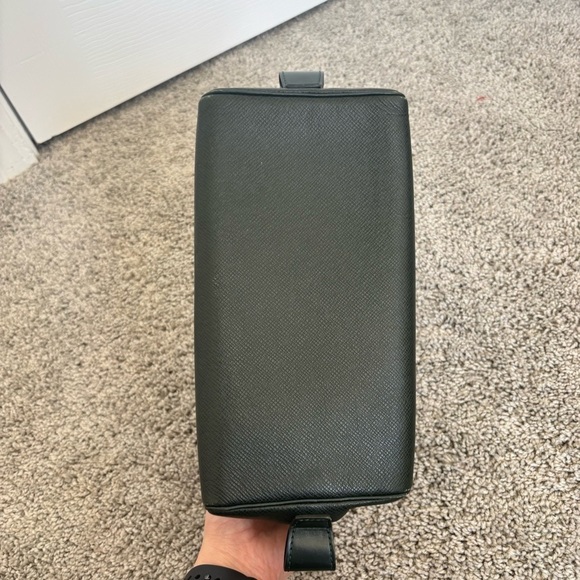 Authentic Louis Vuitton Taiga Trousse Toilette PM Clutch Bag Green - Picture 13 of 15